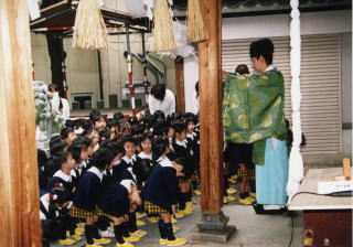 野江水神社　七五三詣の様子