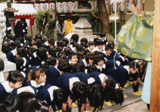 野江水神社　七五三詣の様子