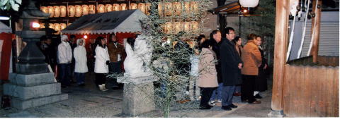野江水神社　初詣の様子