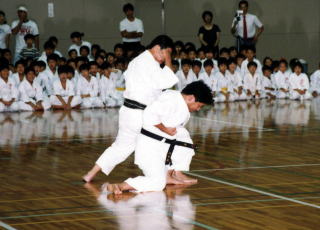 秀育会糸東流空手道